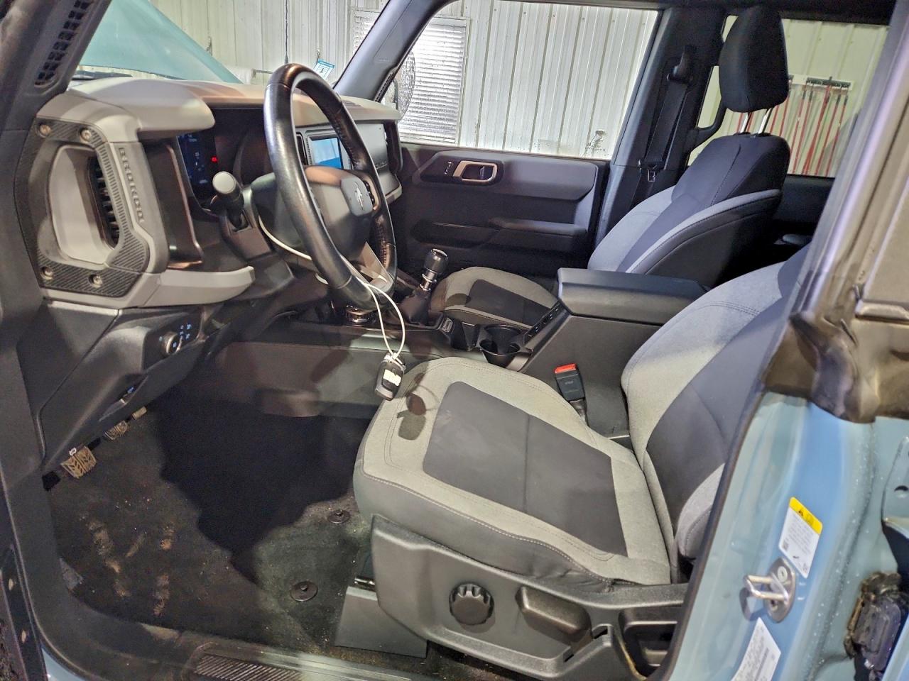 Ford Bronco Base Image 6