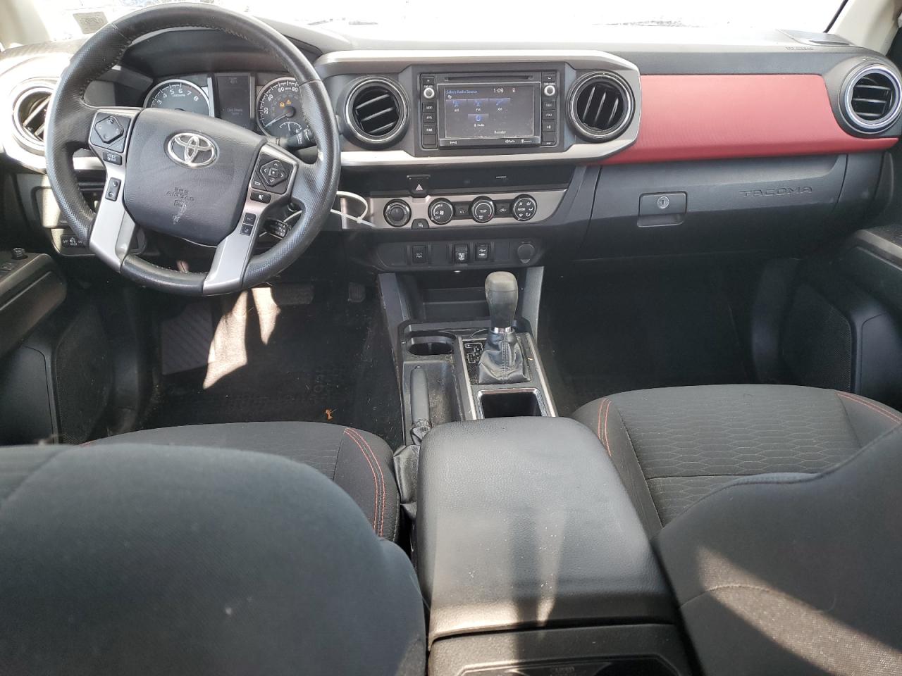 Toyota Tacoma Double Cab Image 5