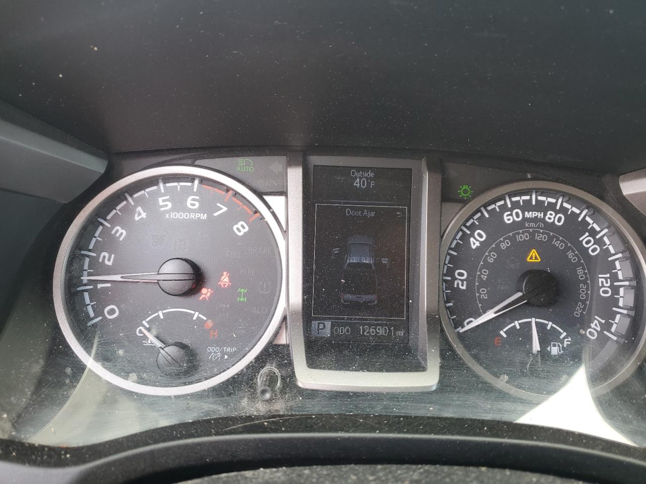 Toyota Tacoma Double Cab Image 10