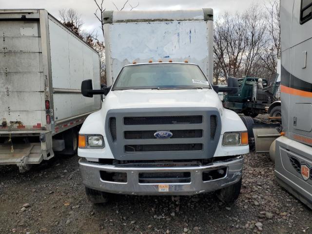 Ford F-750 Super Duty Image 13