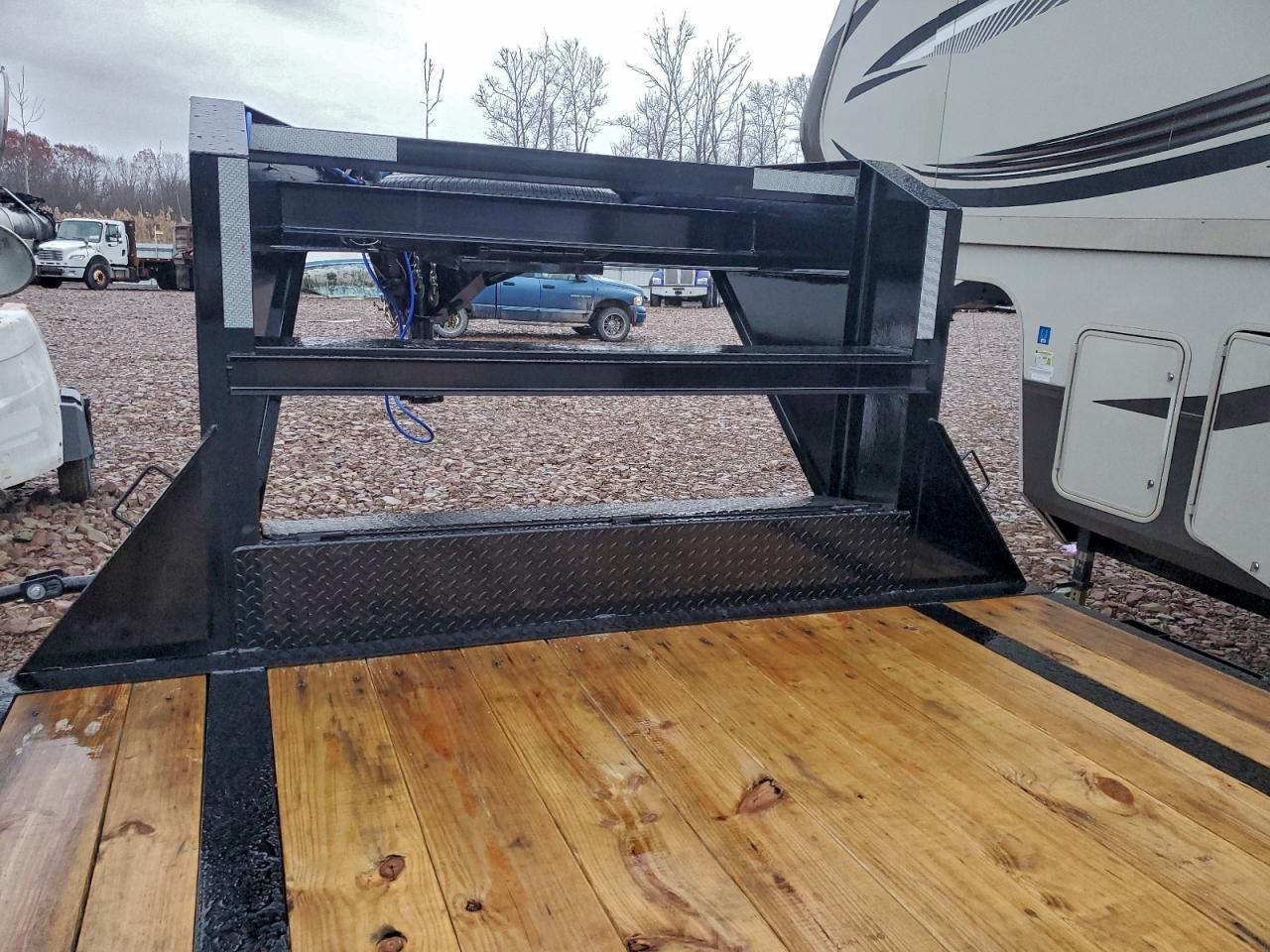 Loadtrail Other Image 4