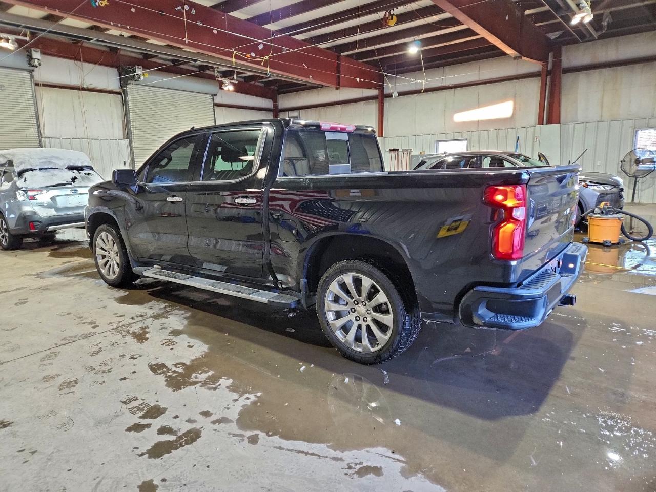 Chevrolet Silverado K1500 High Country Image 5