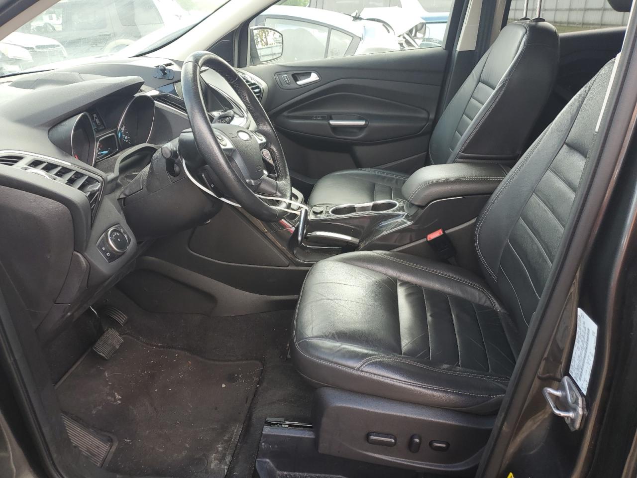 Ford Escape Titanium Image 7