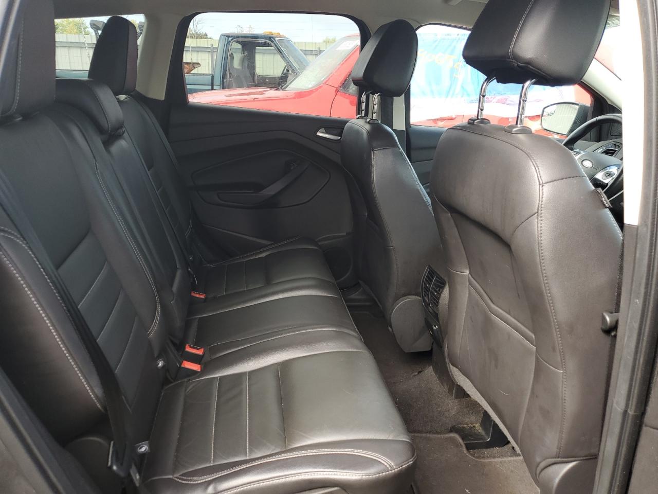 Ford Escape Titanium Image 13