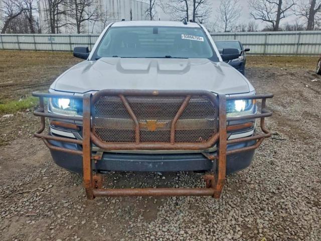 Chevrolet Silverado K1500 Image 11