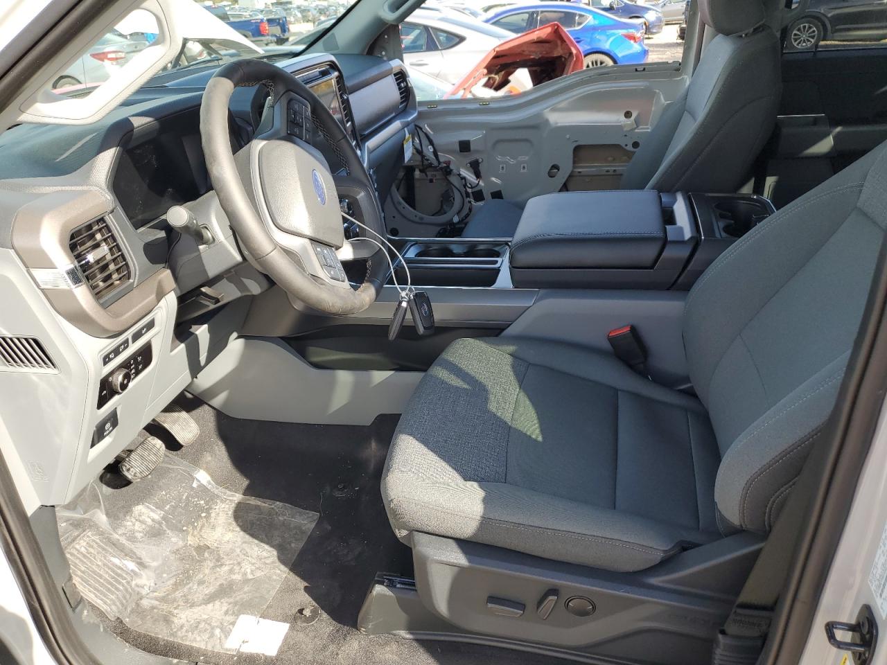 Ford F-150 Xlt Image 6