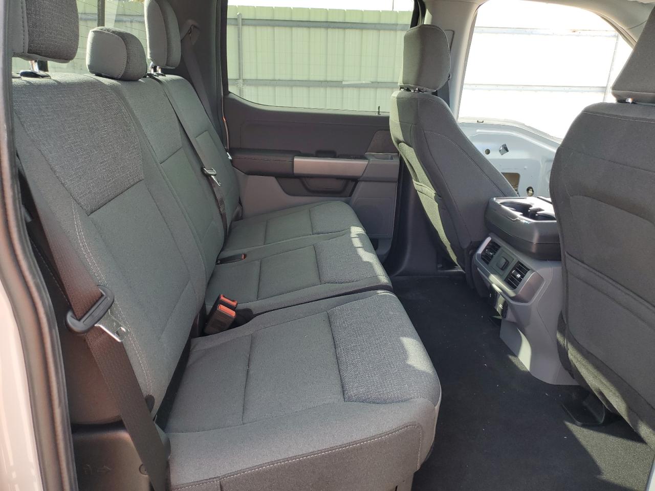 Ford F-150 Xlt Image 4