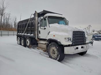  Salvage Freightliner 114sd
