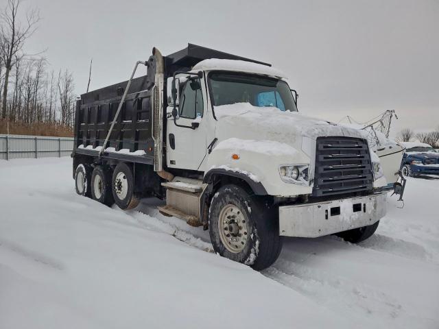  Salvage Freightliner 114sd