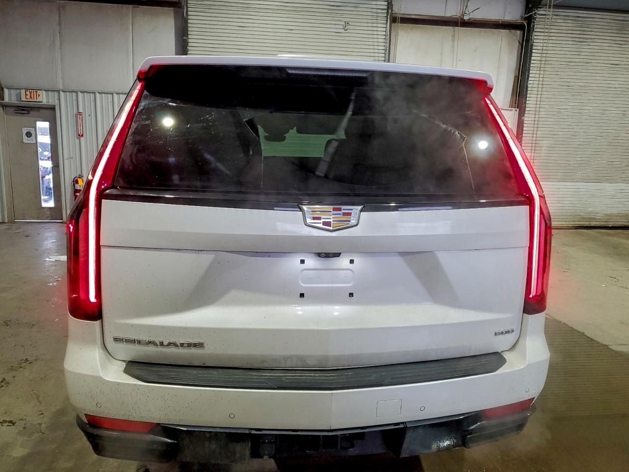 Cadillac Escalade Sport Image 2