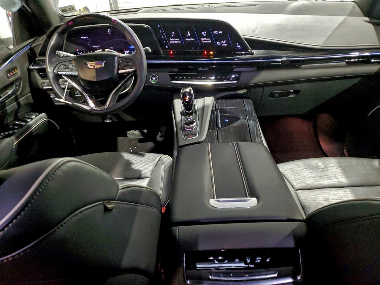 Cadillac Escalade Sport Image 4