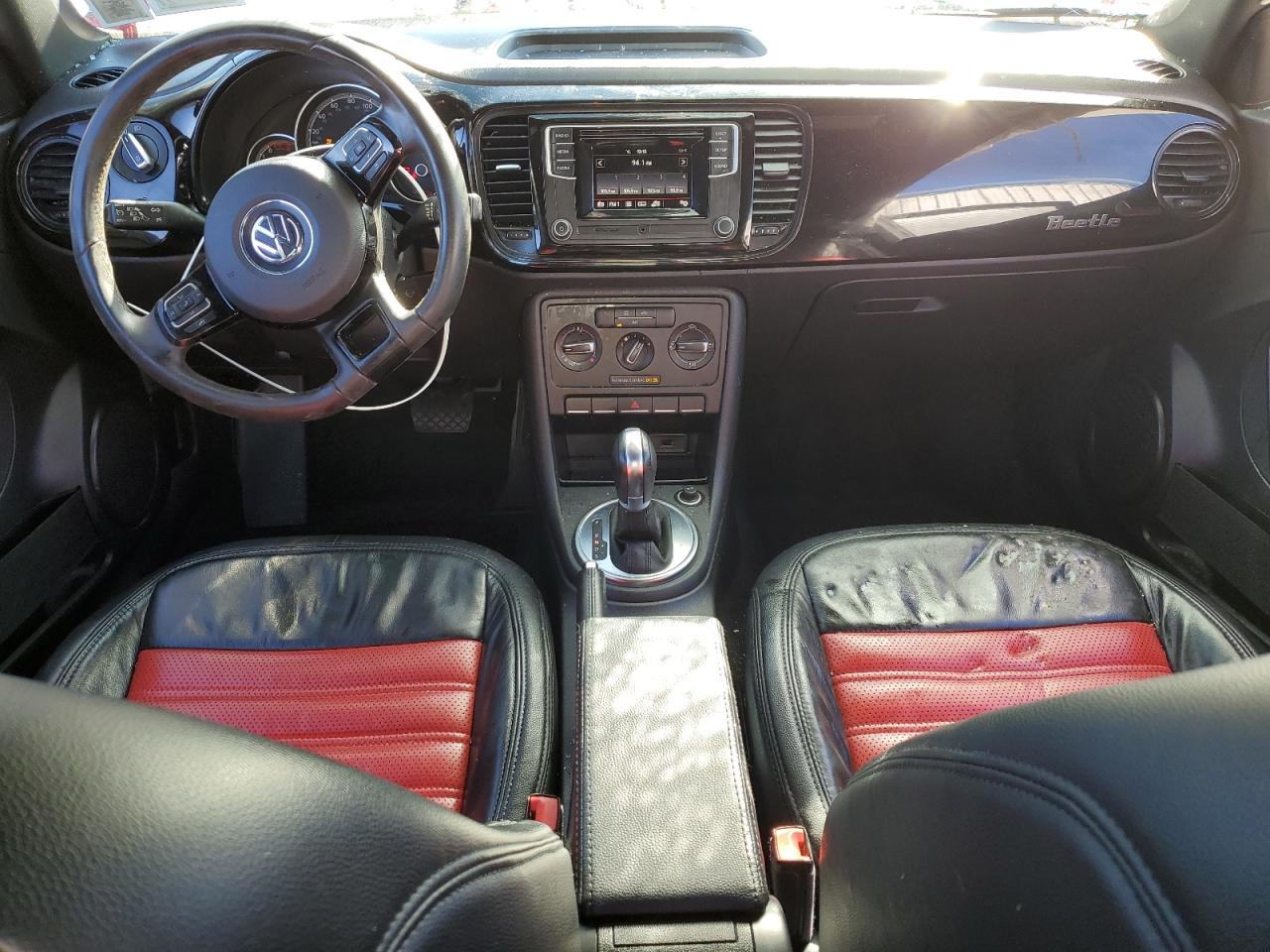 Volkswagen Beetle S Image 6