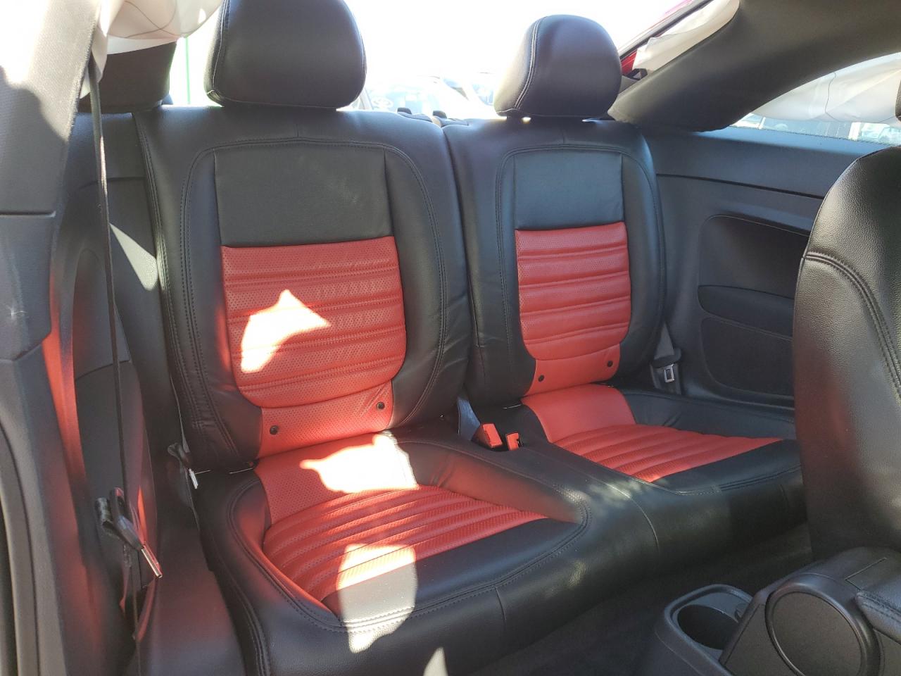 Volkswagen Beetle S Image 8