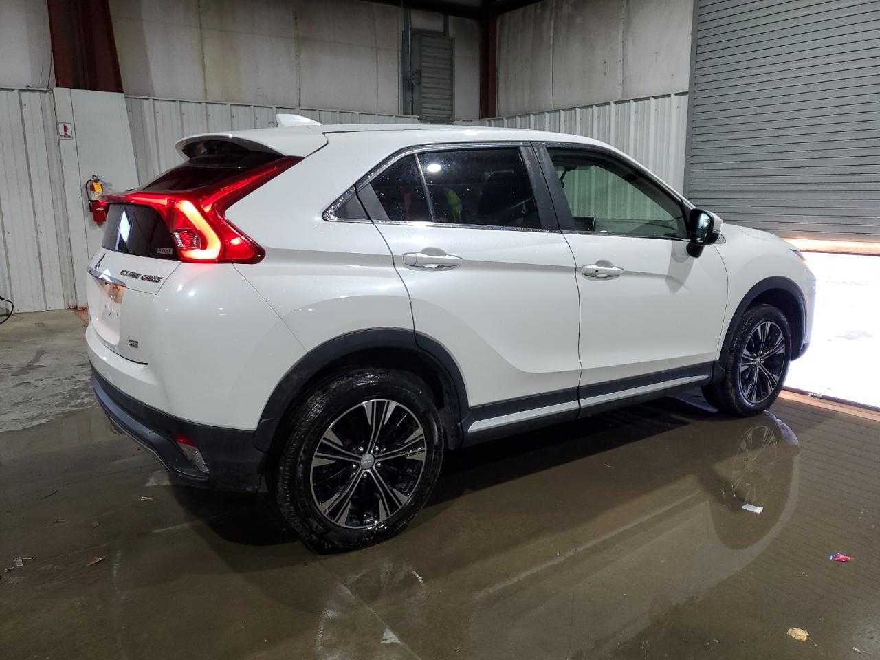 Mitsubishi Eclipse Se Image 2