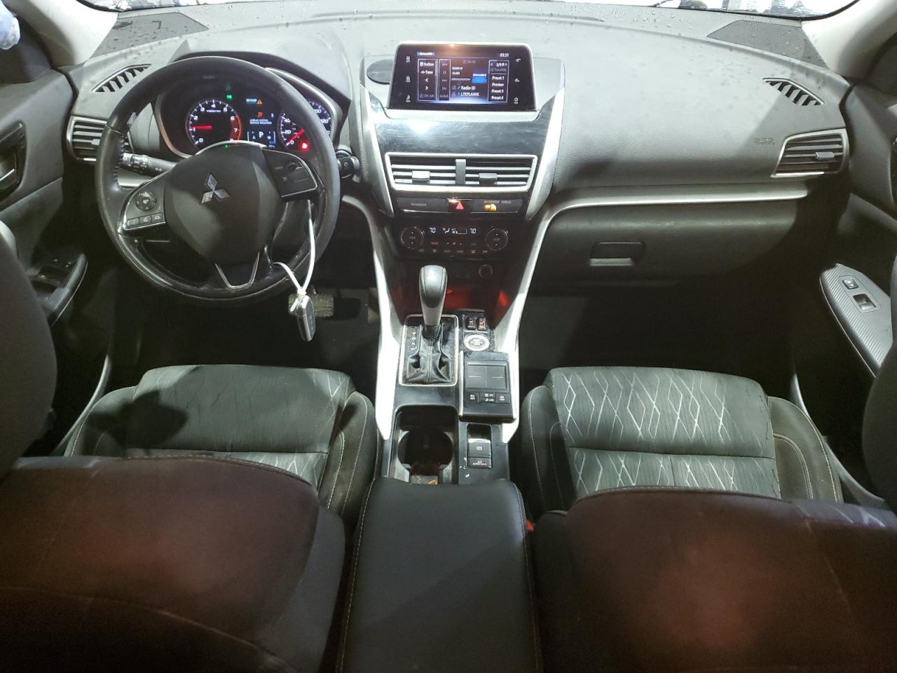 Mitsubishi Eclipse Se Image 6