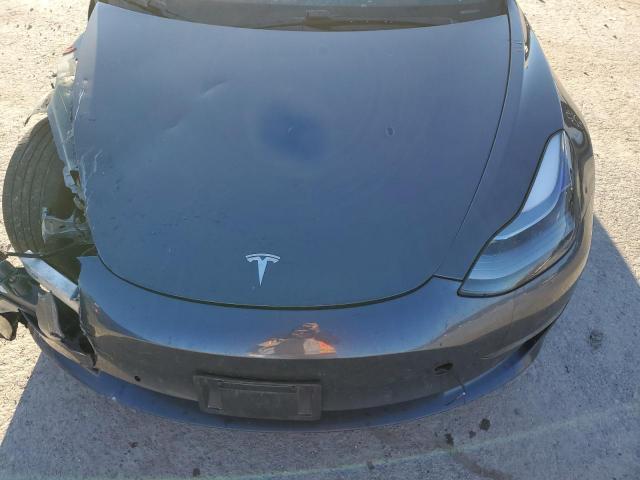 Tesla Model 3 Image 10