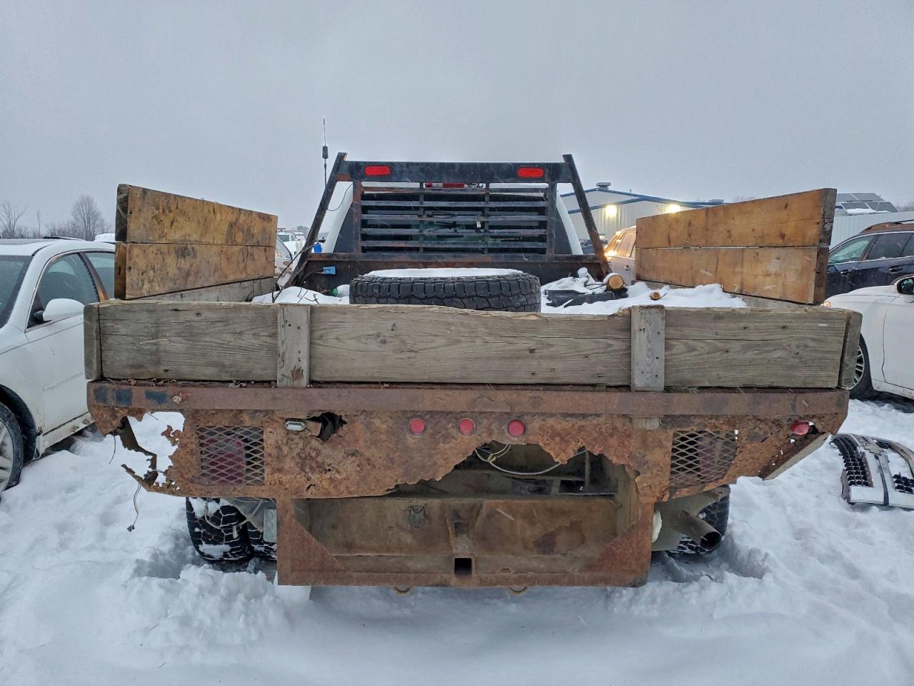 Chevrolet Silverado K3500 Image 6