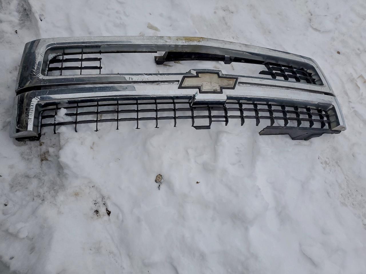 Chevrolet Silverado K3500 Image 8