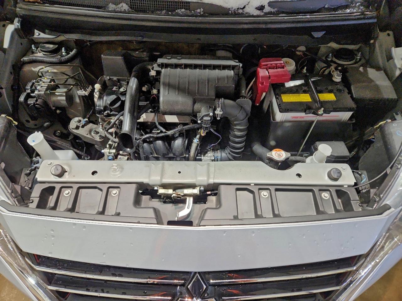 Mitsubishi Mirage Es Image 7