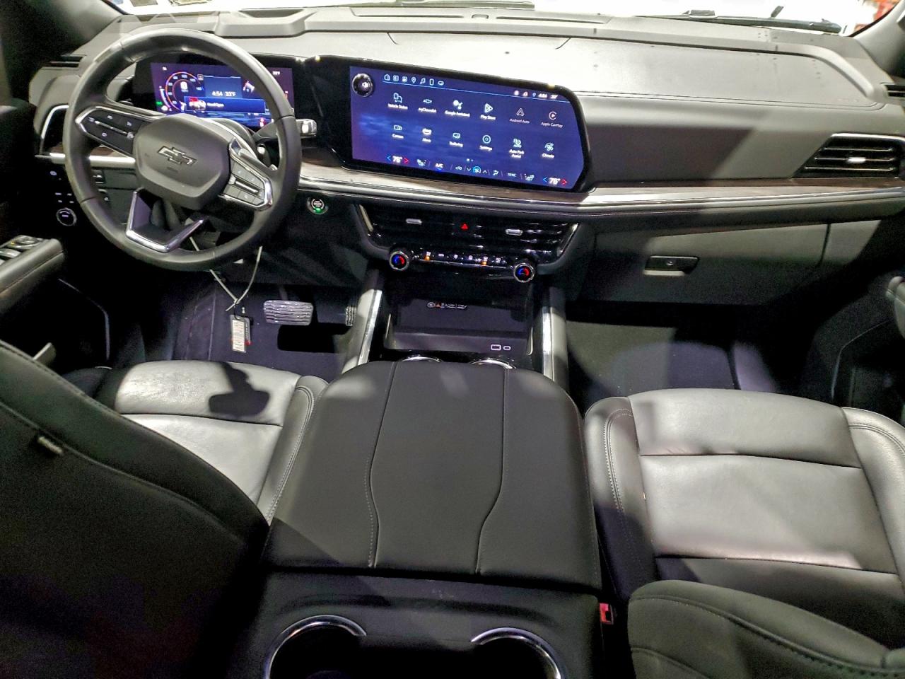 Chevrolet Suburban K1500 Z71 Image 9