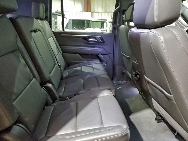 Chevrolet Suburban K1500 Z71 Image 12