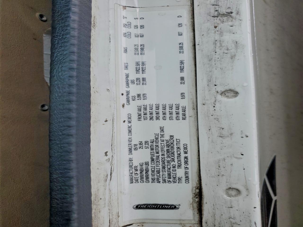 Freightliner 122sd Image 2