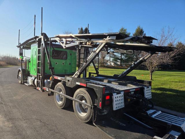 Peterbilt 389 Image 10