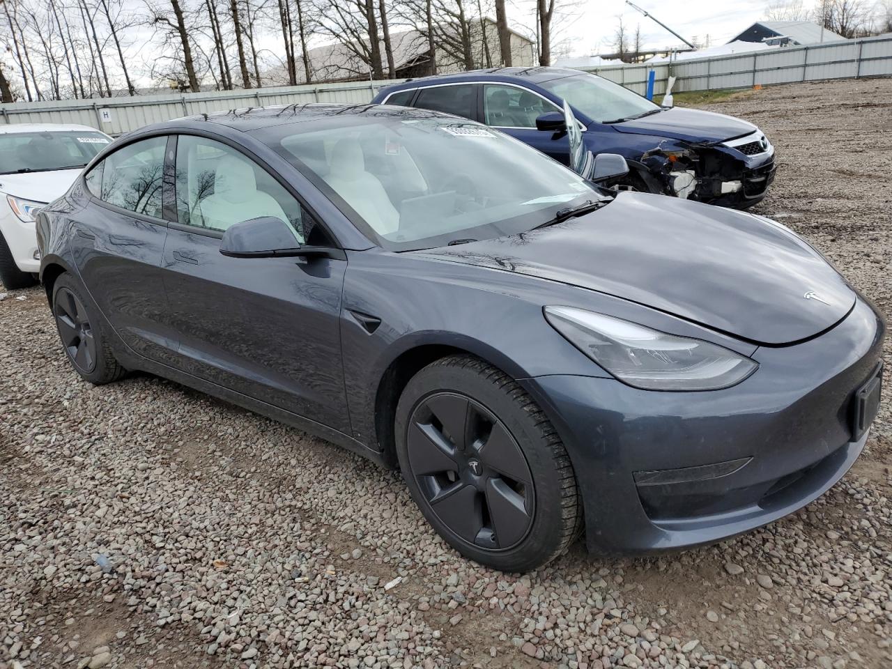 Tesla Model 3 Image 3