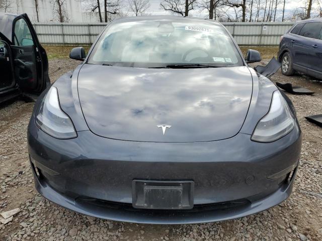 Tesla Model 3 Image 9