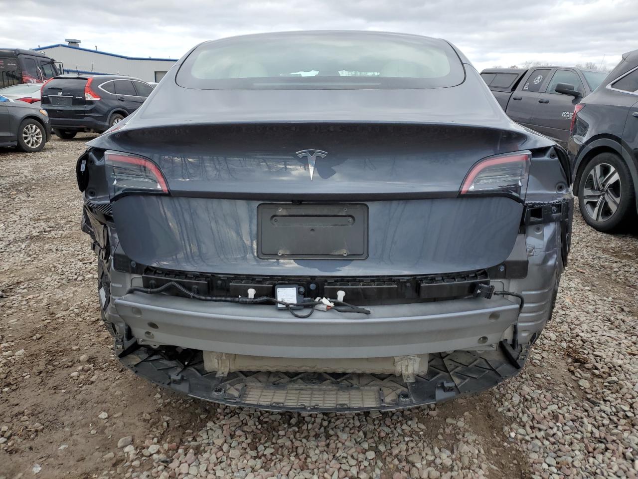 Tesla Model 3 Image 6