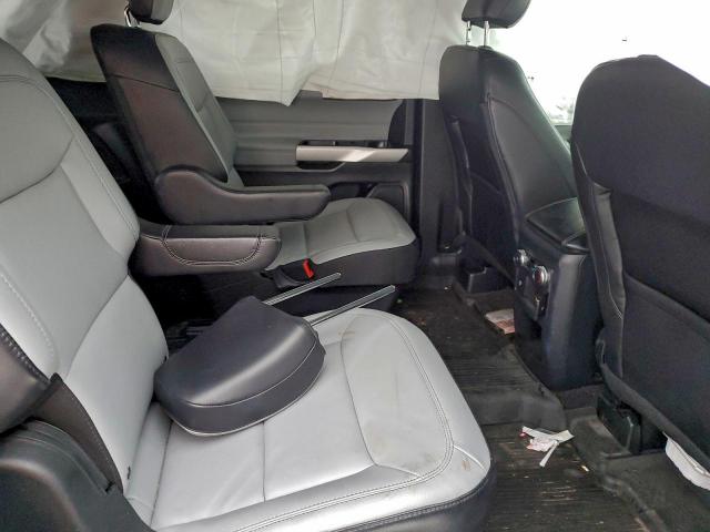 Ford Explorer Xlt Image 11