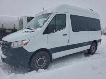  Salvage Mercedes-Benz Sprinter