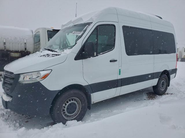  Salvage Mercedes-Benz Sprinter