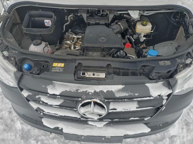 Mercedes-Benz Sprinter 2500 Image 7