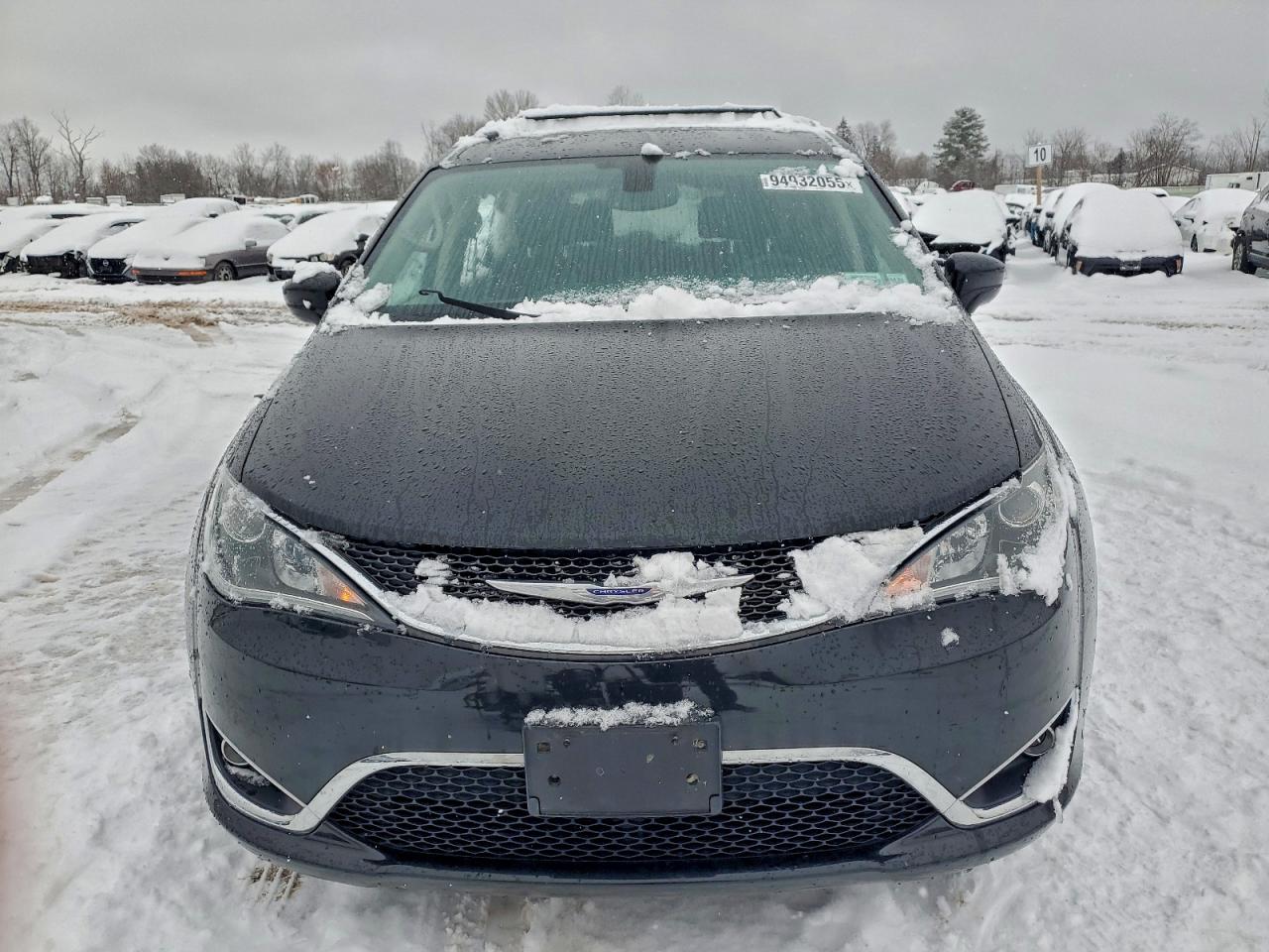 Chrysler Pacifica Touring L Image 13