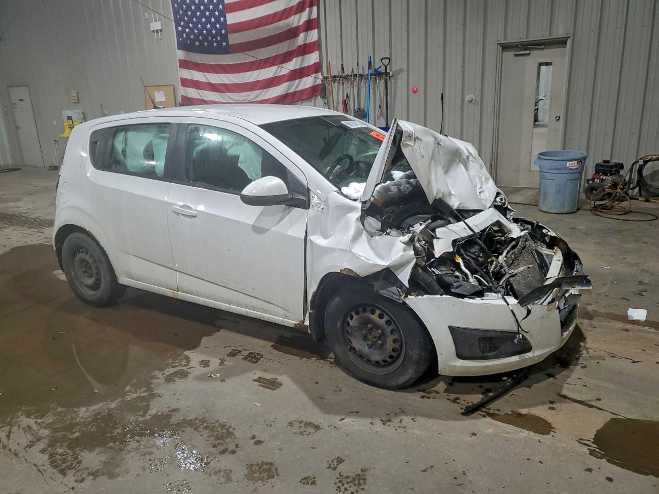 Chevrolet Sonic Ls Image 12