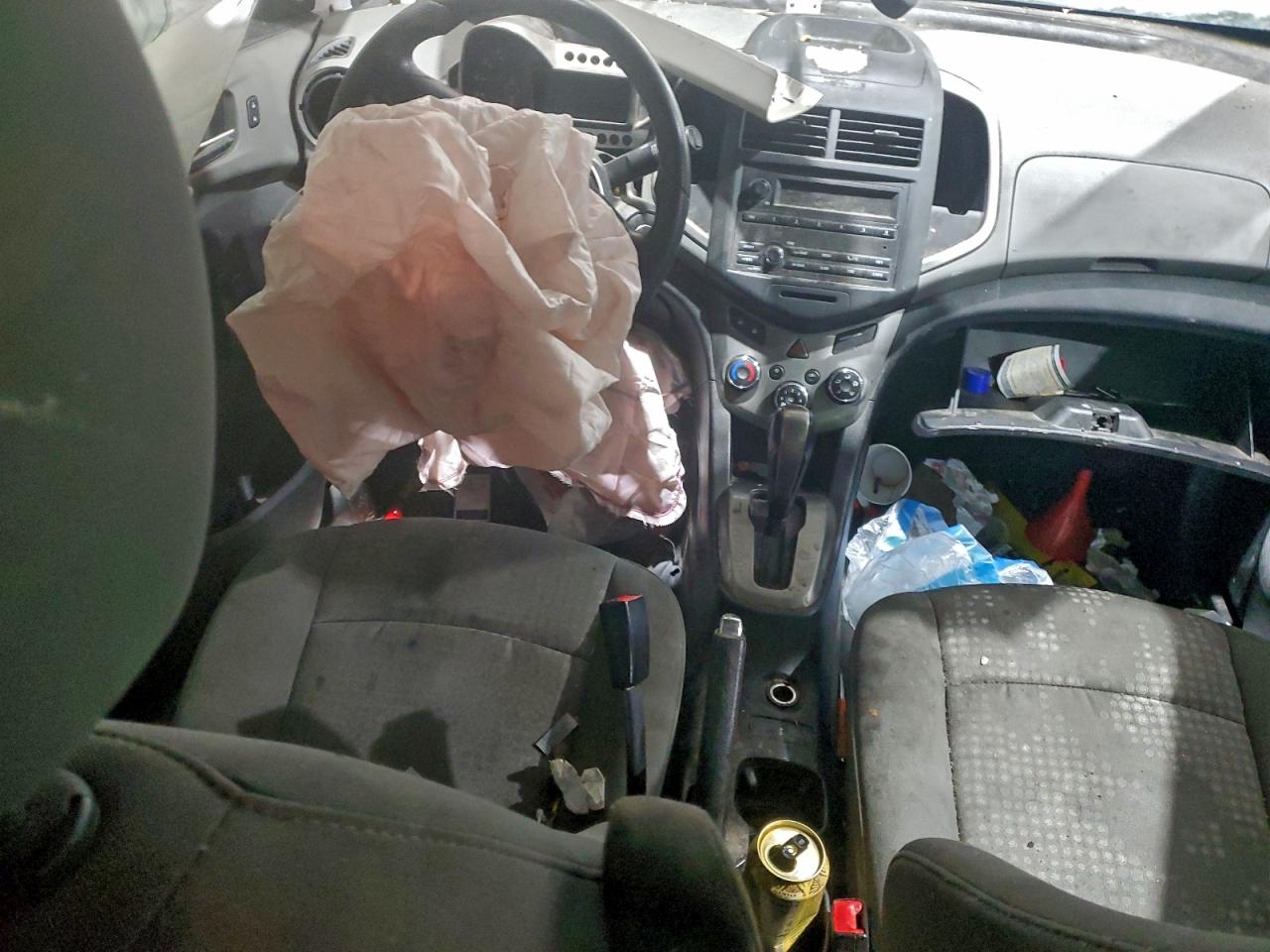 Chevrolet Sonic Ls Image 6