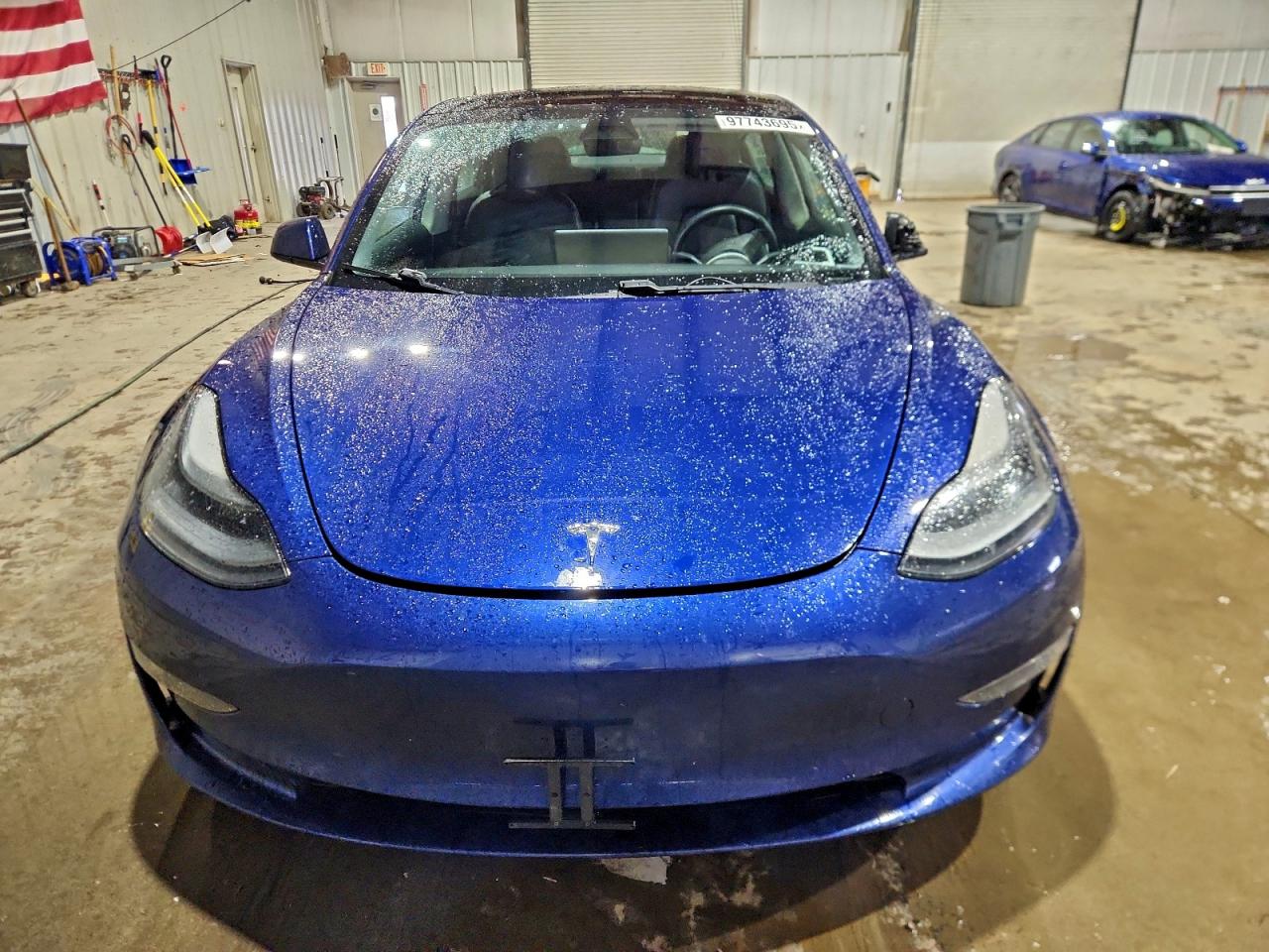 Tesla Model 3 Image 5