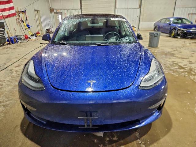 Tesla Model 3 Image 5