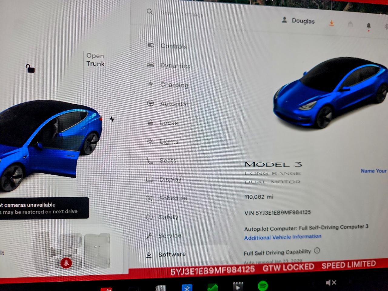 Tesla Model 3 Image 11