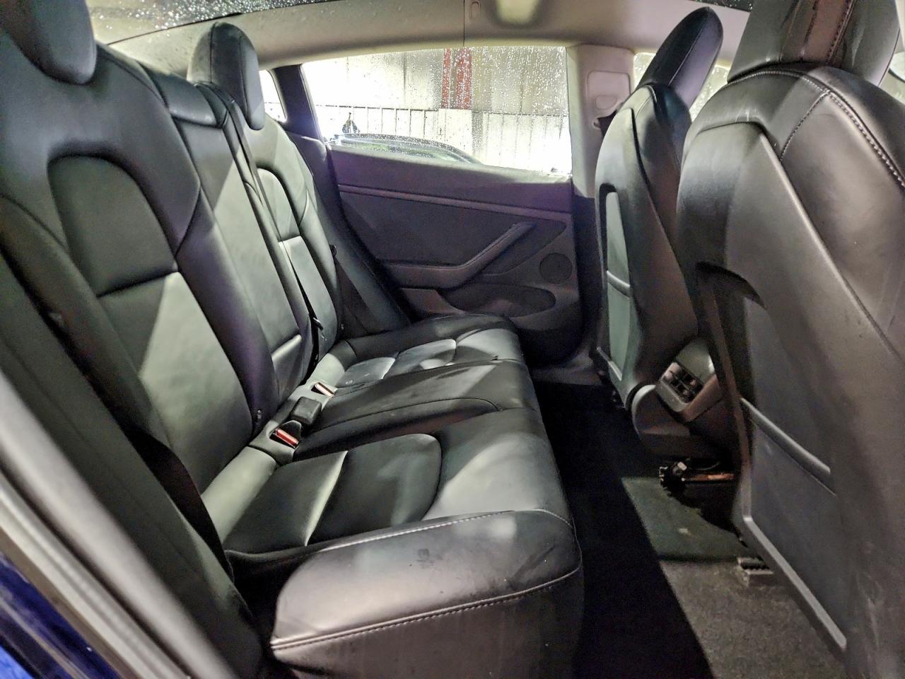 Tesla Model 3 Image 10