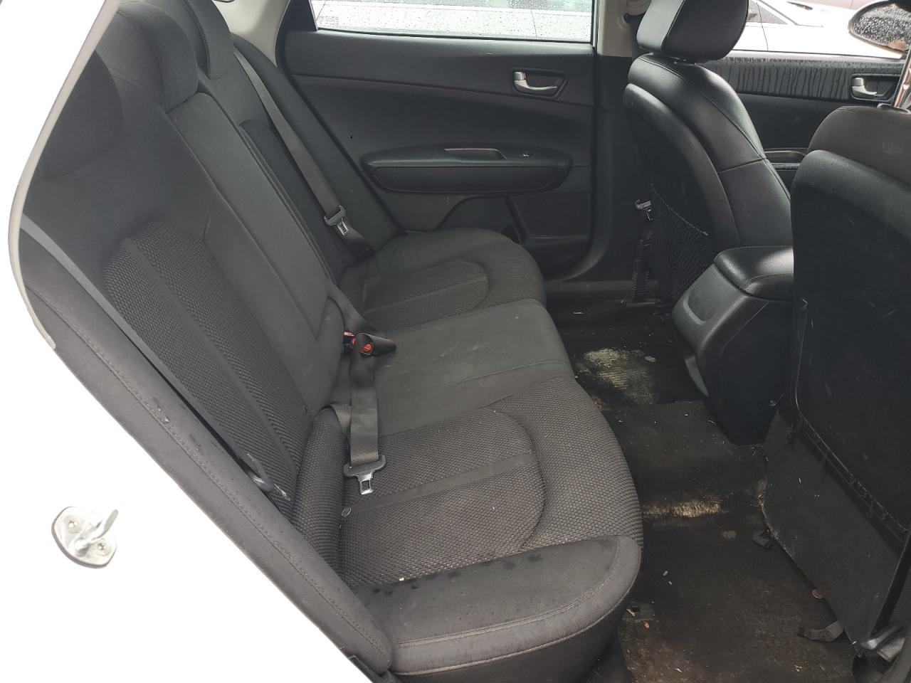 Kia Optima Lx Image 3