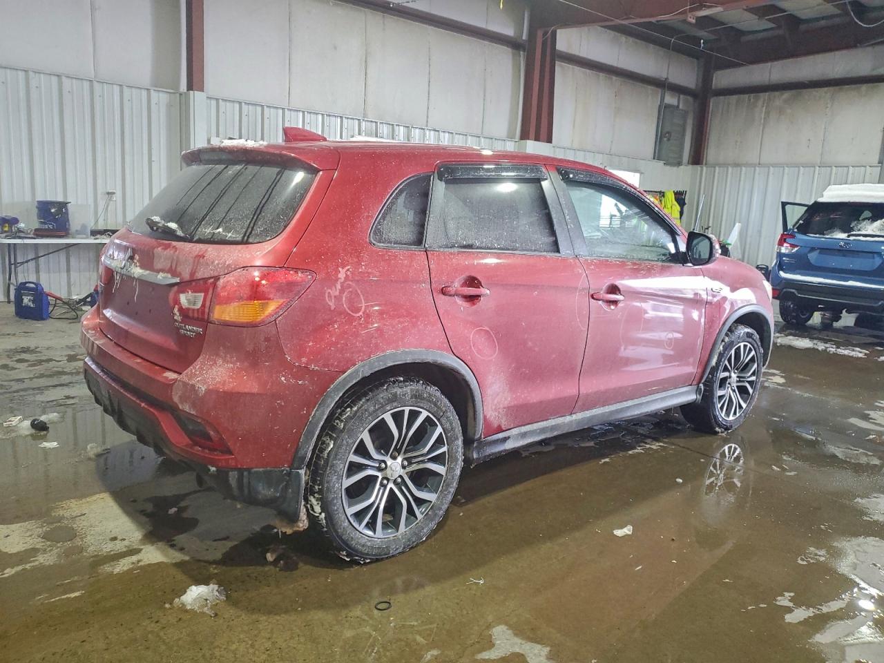 Mitsubishi Outlander Es Image 2