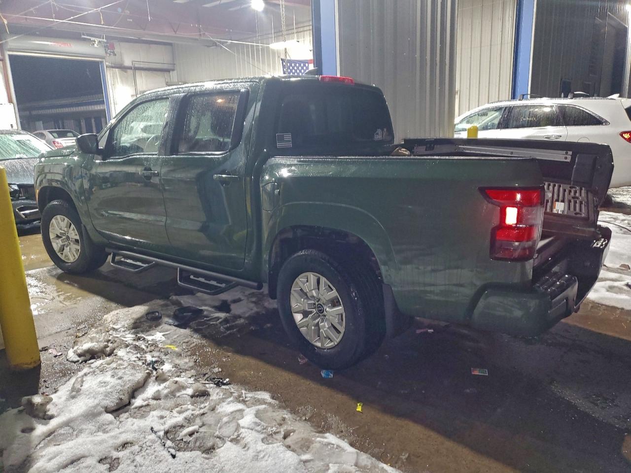 Nissan Frontier S Image 2