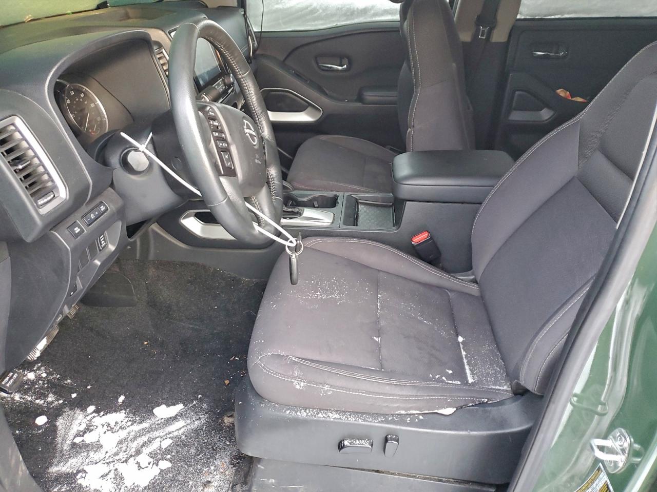 Nissan Frontier S Image 7