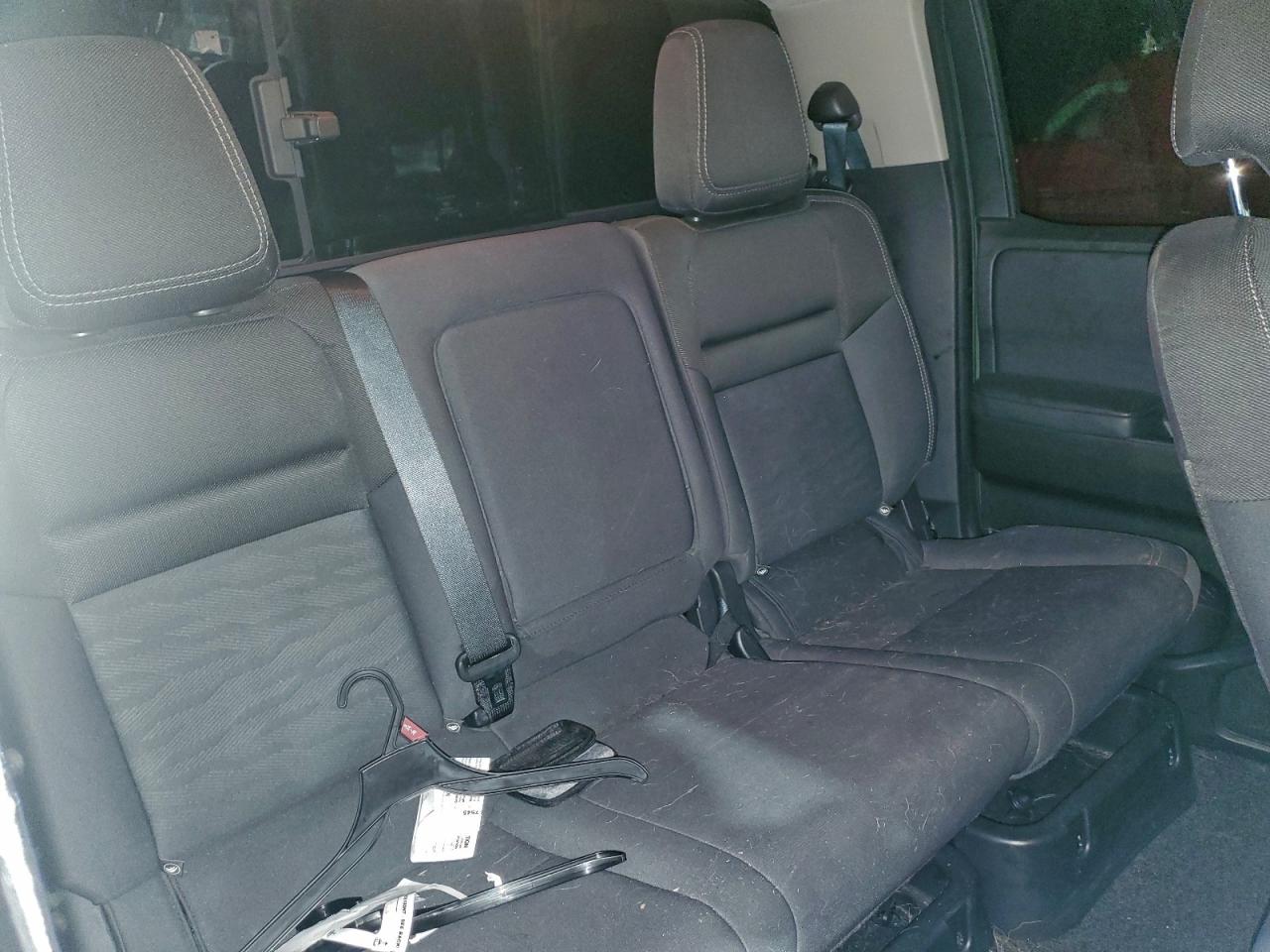 Nissan Frontier S Image 8