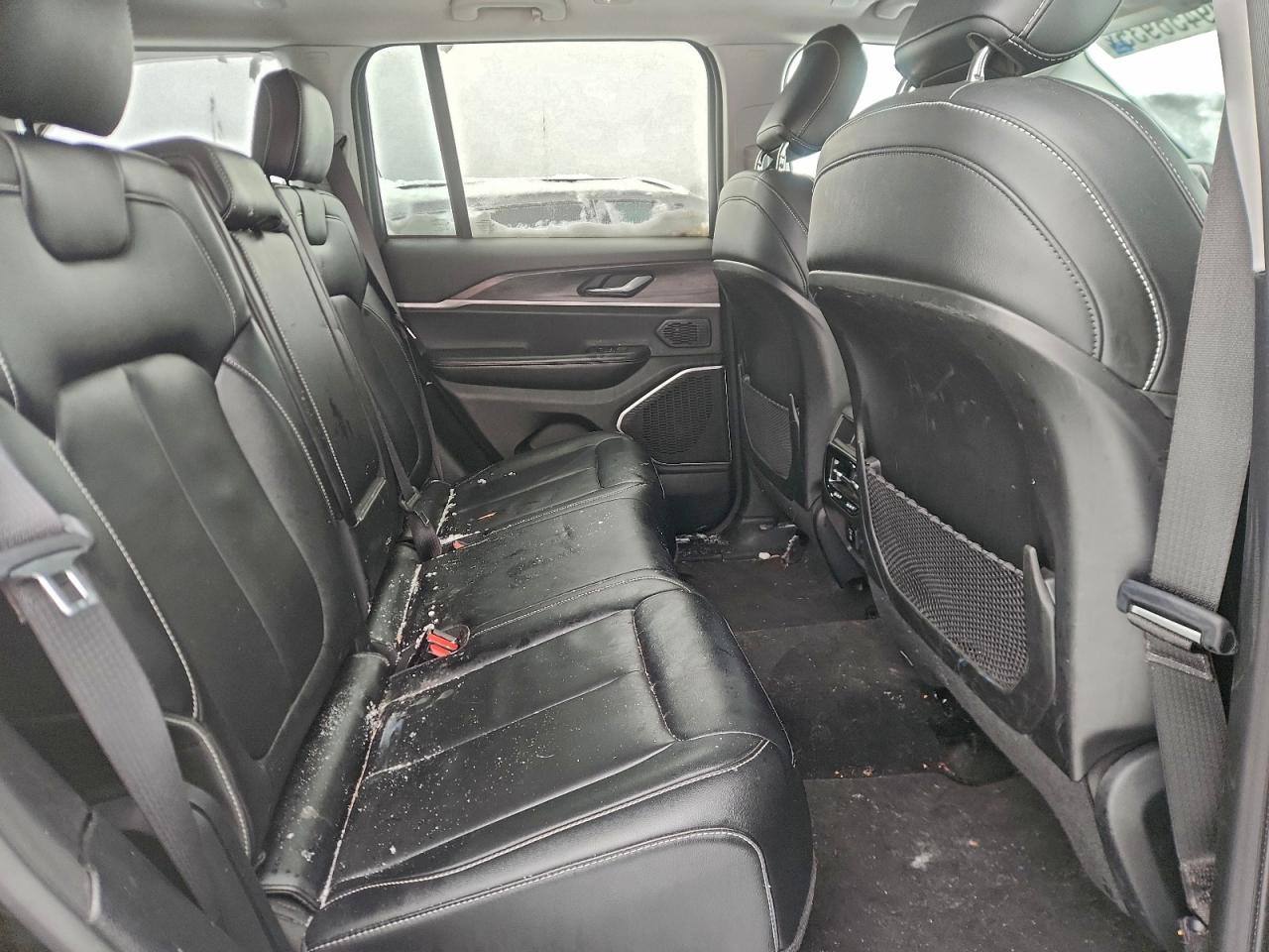 Jeep Grand Cherokee Limited Image 11