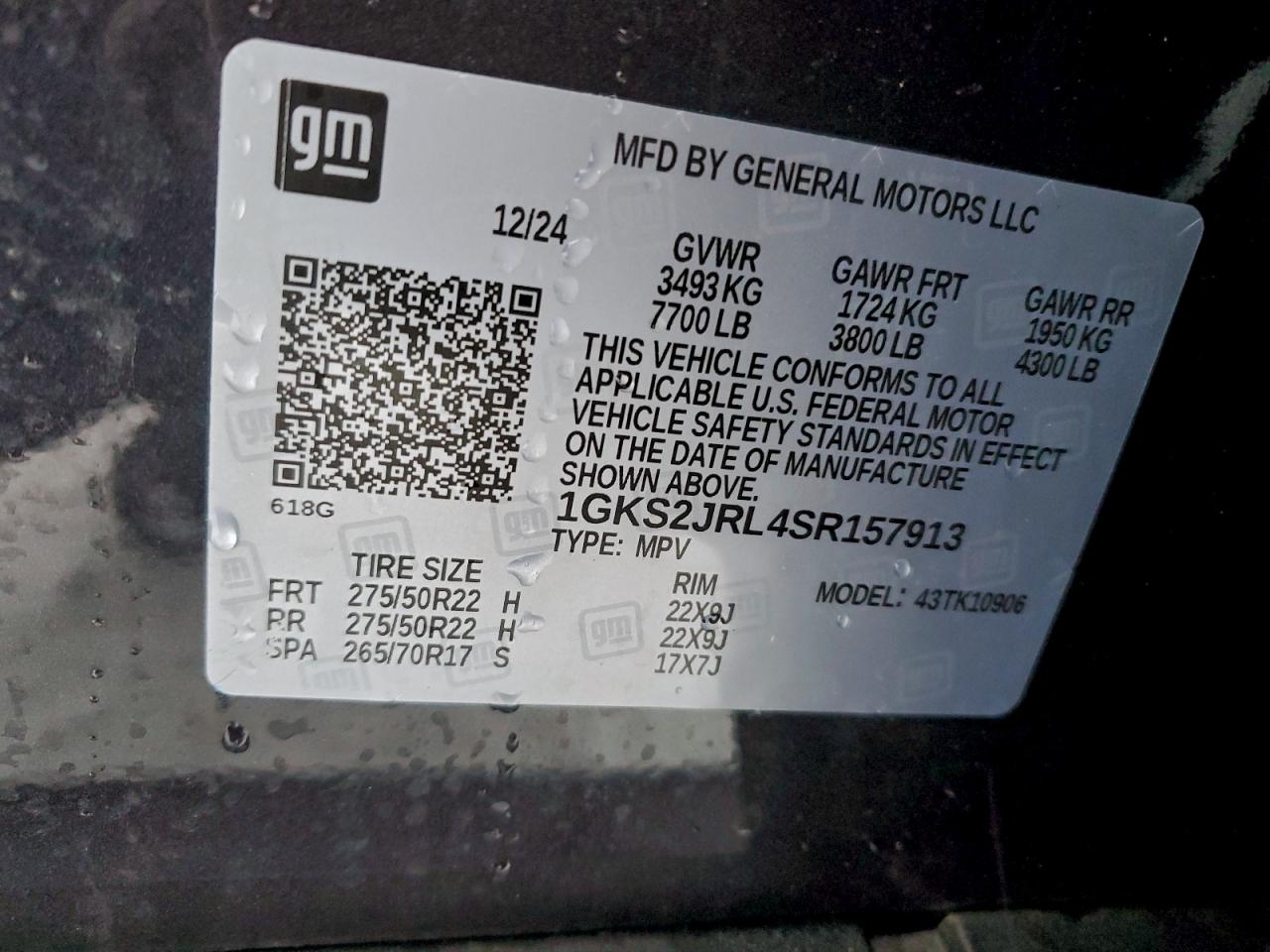 GMC Yukon Denali Image 8