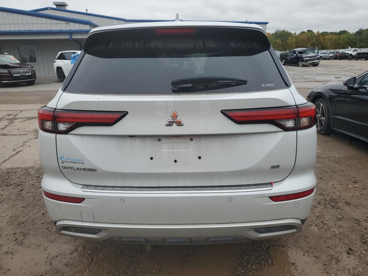 Mitsubishi Outlander Se Image 13