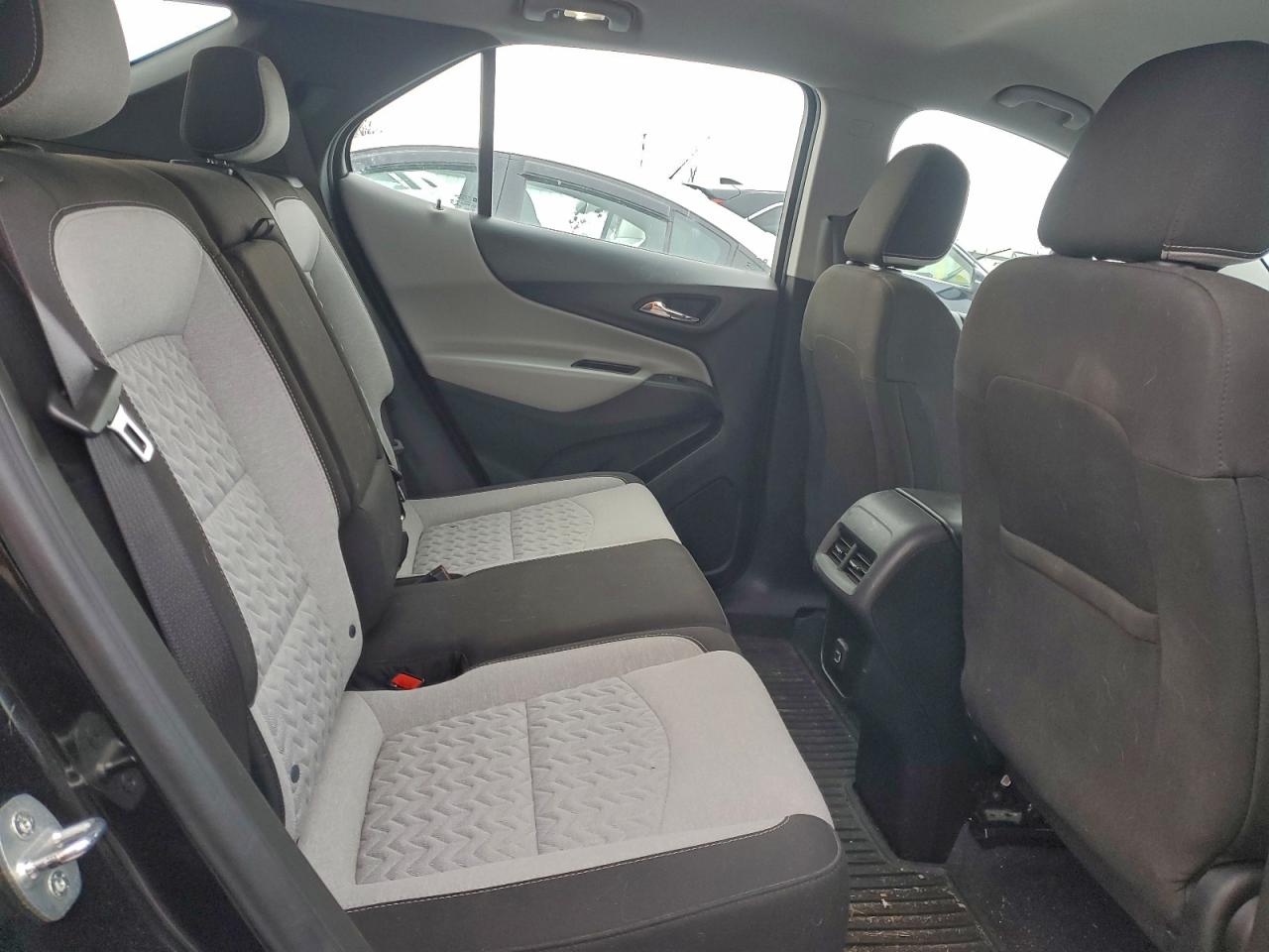 Chevrolet Equinox Ls Image 14